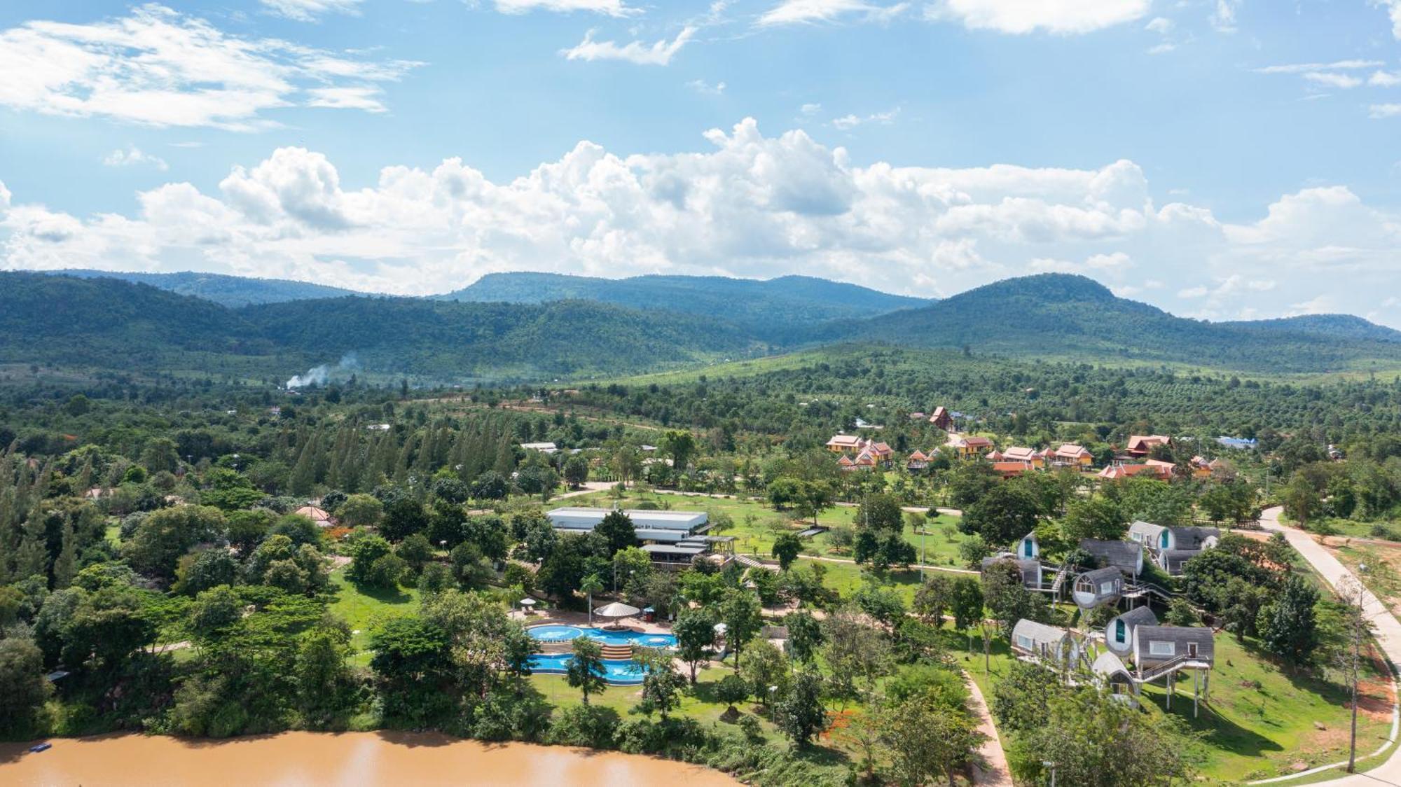 Phum Domnak Domrey Resort Chambok Экстерьер фото